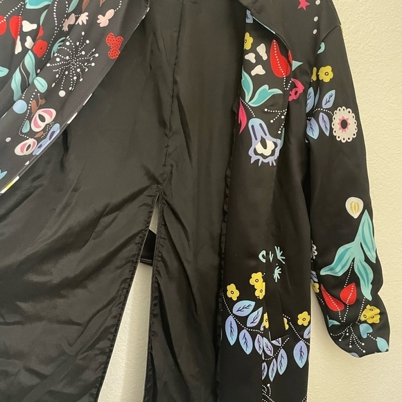 Beautiful jacket - Picture 4 of 7